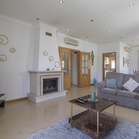 Villa Maresia Patroves Eksteriør bilde